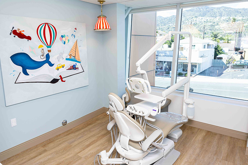 Child’s First Dental Visit In Glendale, California in Glendale
